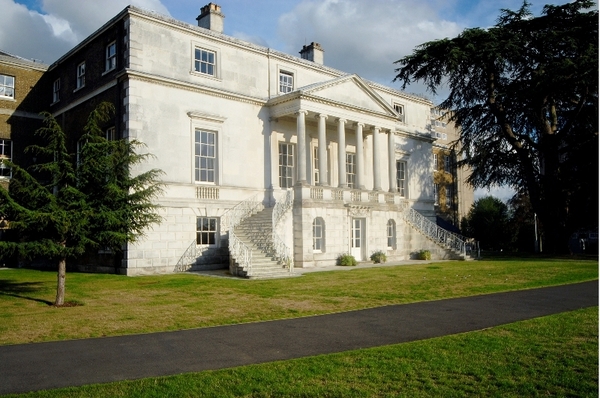 ROEHAMPTON UNIVERSITY - LONDRA RICHMOND